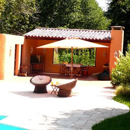 Quinta Dos Castanheiros Bed & Breakfast