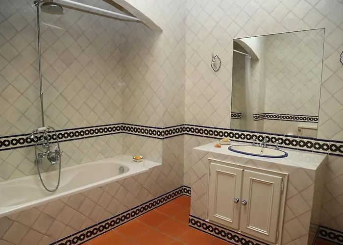 Quinta Dos Castanheiros Couette-café *