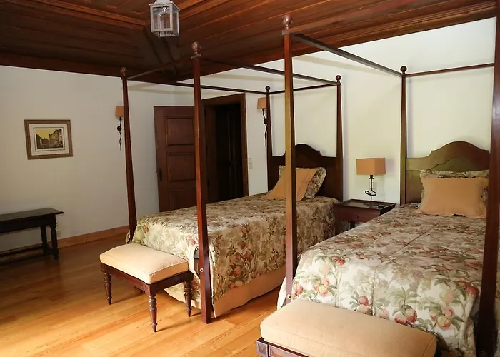 לינה וארוחת בוקר Quinta Dos Castanheiros *
